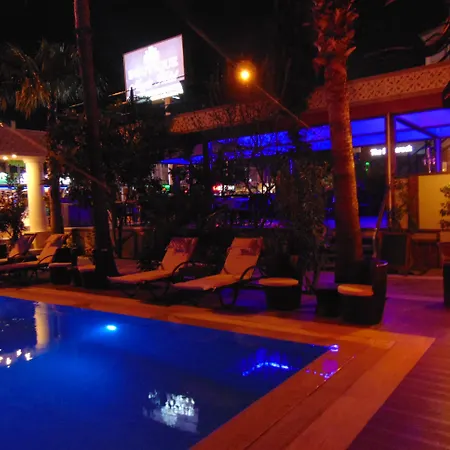 Boutique Nergiz Hotell 3*